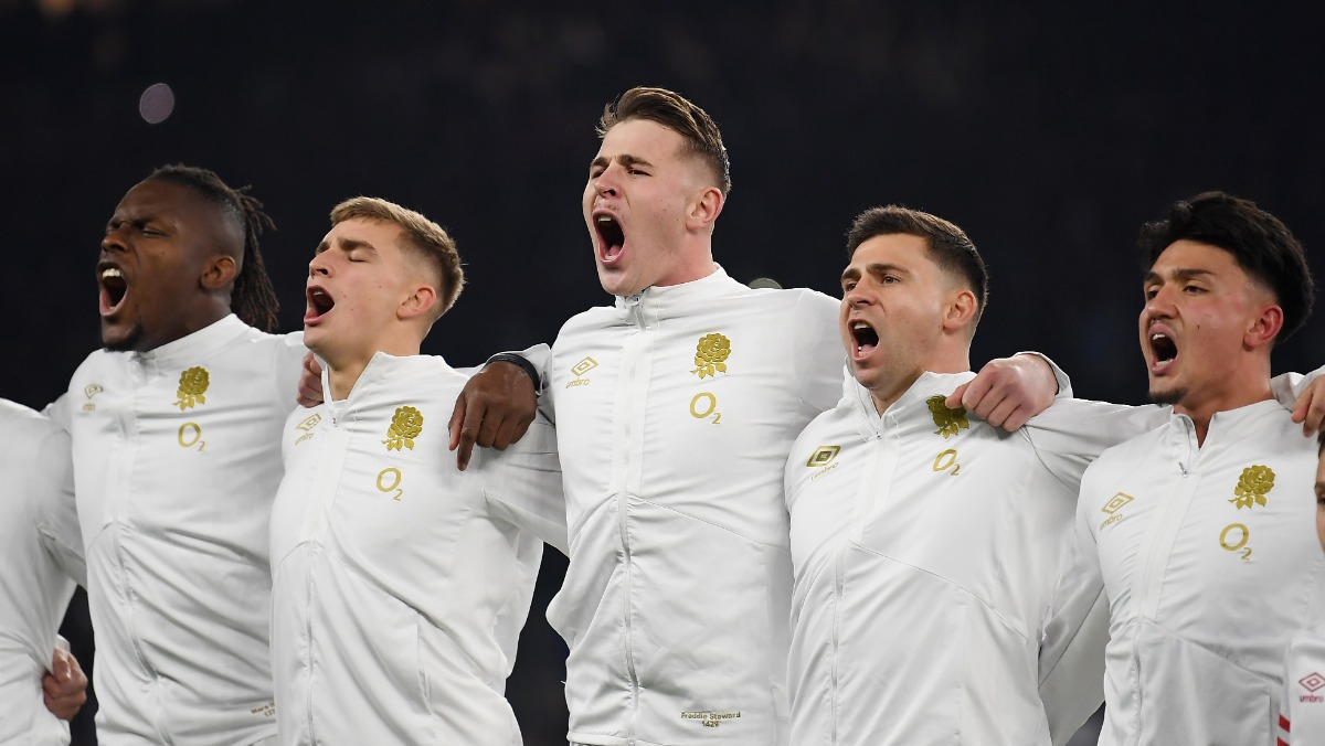 England players singing the national anthem